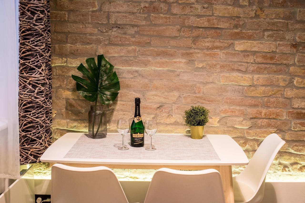 Very Stylish And Fresh Studio Home In The Center Budapest Bagian luar foto