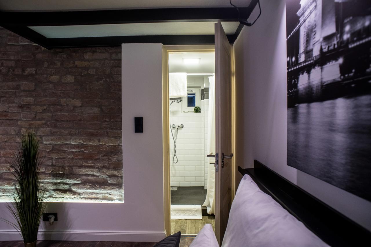 Very Stylish And Fresh Studio Home In The Center Budapest Bagian luar foto